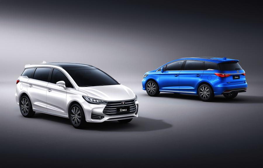  BYD Song Max 2017 года  (фото 8 из 40)